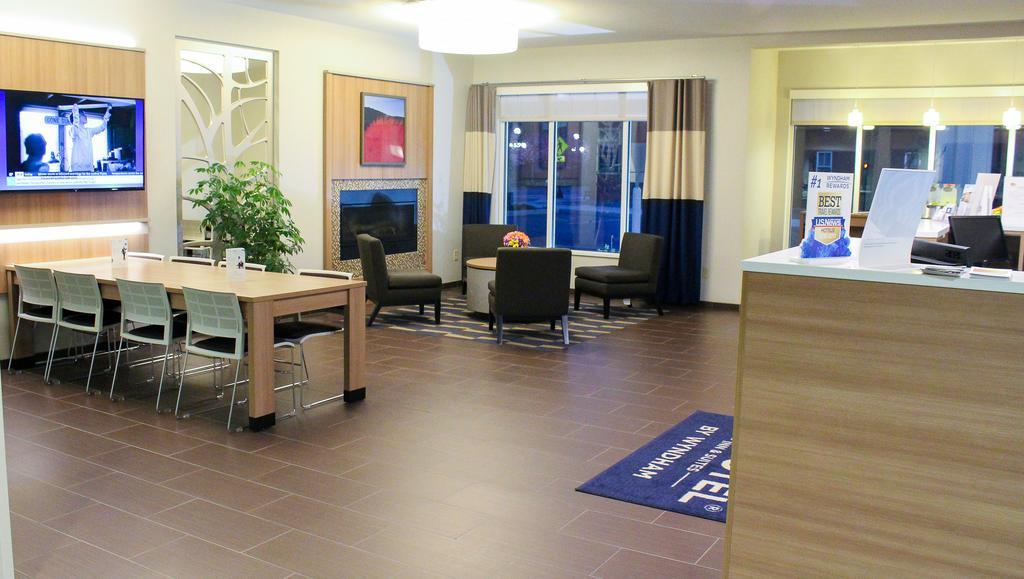Microtel Inn & Suites By Wyndham - Penn Yan Bagian luar foto