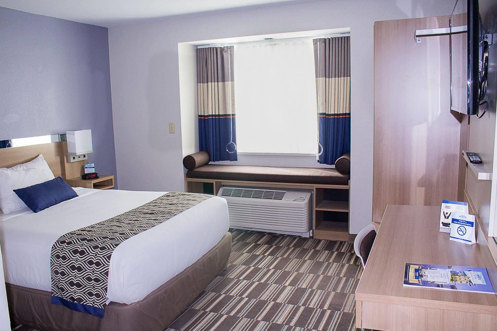 Microtel Inn & Suites By Wyndham - Penn Yan Bagian luar foto