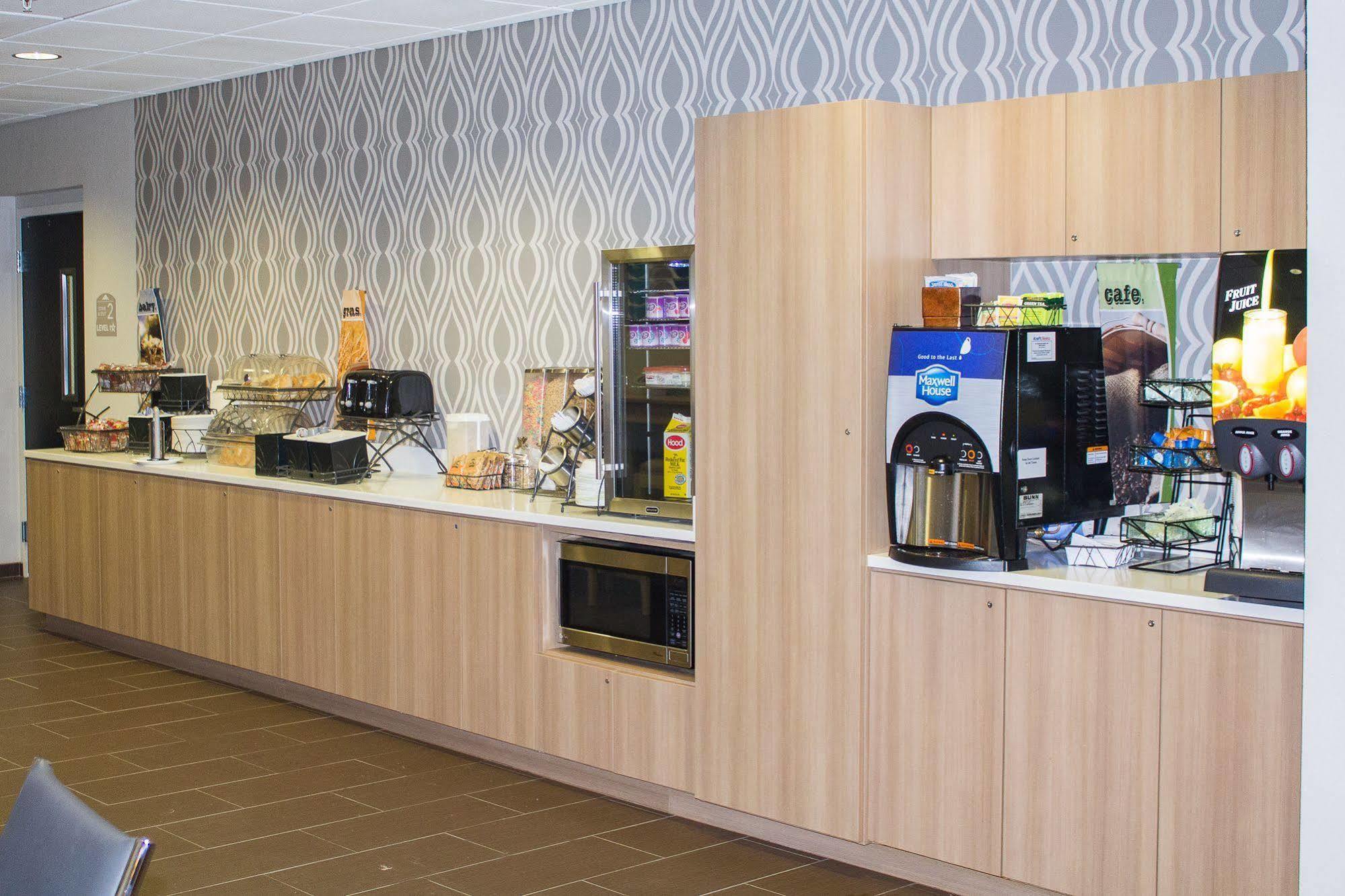 Microtel Inn & Suites By Wyndham - Penn Yan Bagian luar foto